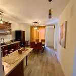 With Balcony And Free Parking Apartman