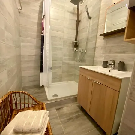 Apartament With Balcony And Free Parking Zadar