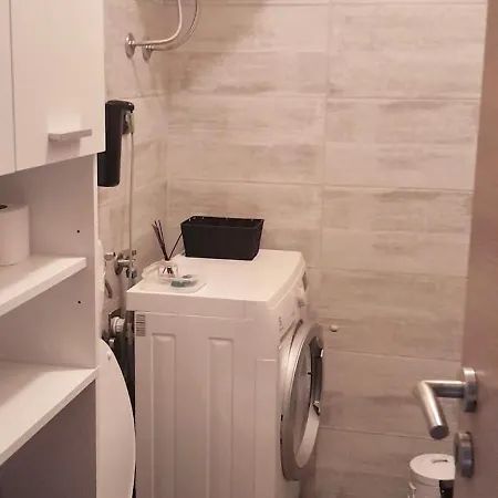 With Balcony And Free Parking Apartman